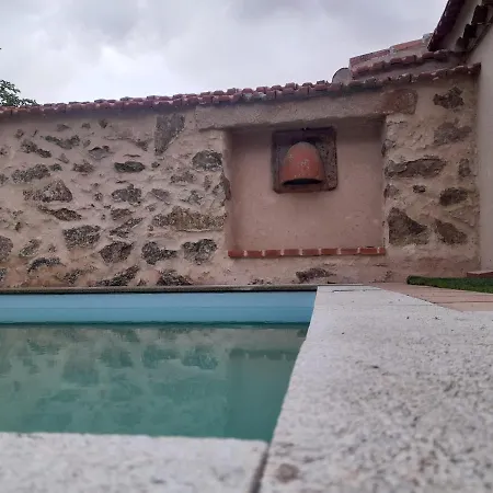 Casa Rural Las Cigueenas De Las Navillas Navas de Riofrio Exterior photo