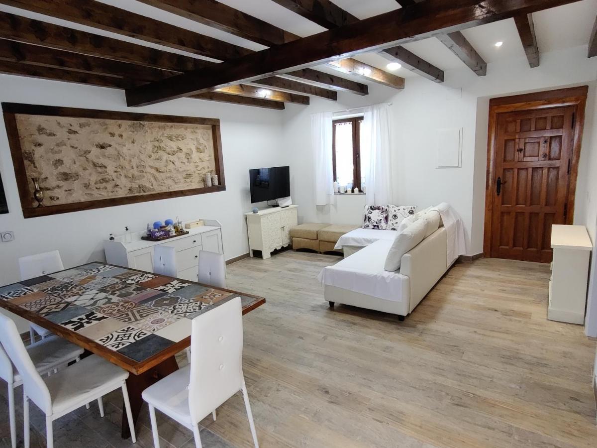 Cigueenas De Navillas Country house Navas de Riofrio